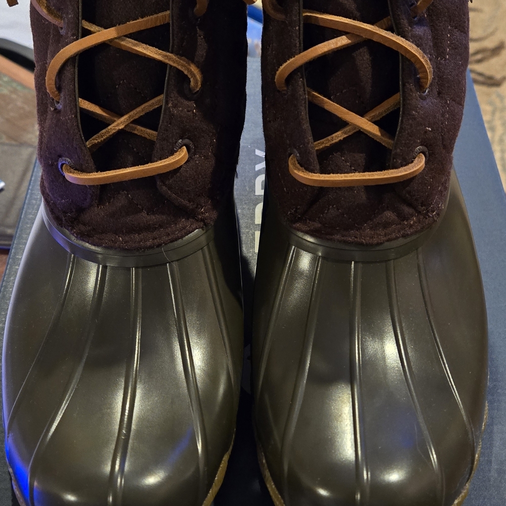 Womans Sperry Salt Water Chevron Wool Duck Boots, Size 8 NIB